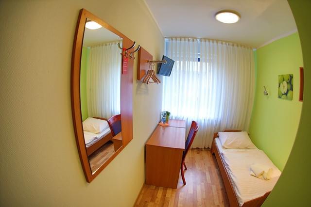 Hotel 3 Swarzedz Ngoại thất bức ảnh